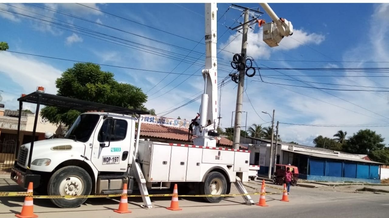 Este miércoles, instalan nuevas redes eléctricas en inmediaciones del ...